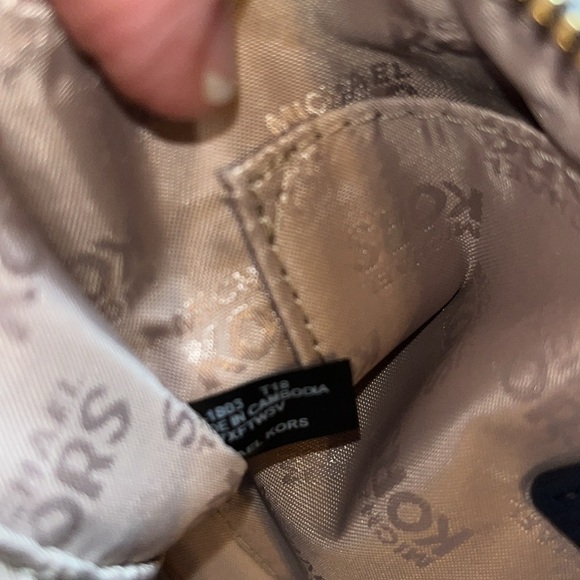 Michael Kors-large-navy blue & gray-zip clutch, wristlet, gold detailing, purse. - Picture 9 of 11